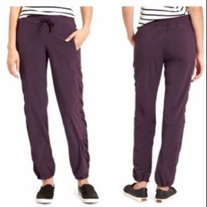 NWOT Athleta La Viva Track Pant/Jogger in Purple
